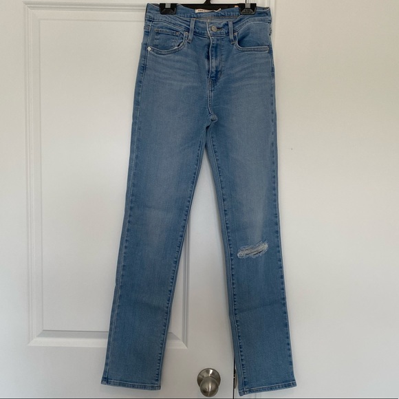 Levi’s | Size: 26 | Jeans | Colour: Blue w/ slight fade | - Picture 1 of 4